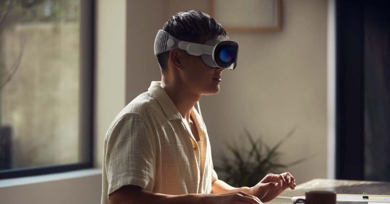 Đánh Giá Kính Thực Tế Ảo Apple Vision Pro: Khởi Nguyên Kỷ Nguyên Điện Toán Không Gian 3 Thiết kế mặt kính nguyên khối và khung nhôm cao cấp biến Apple Vision Pro thành một kiệt tác công nghệ đầy tính vị lai