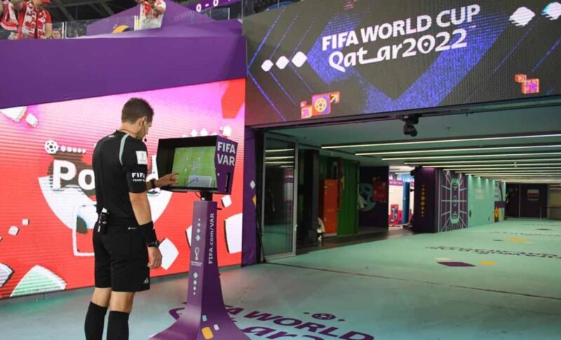 Video Assistant Referee (Trợ lý trọng tài video)